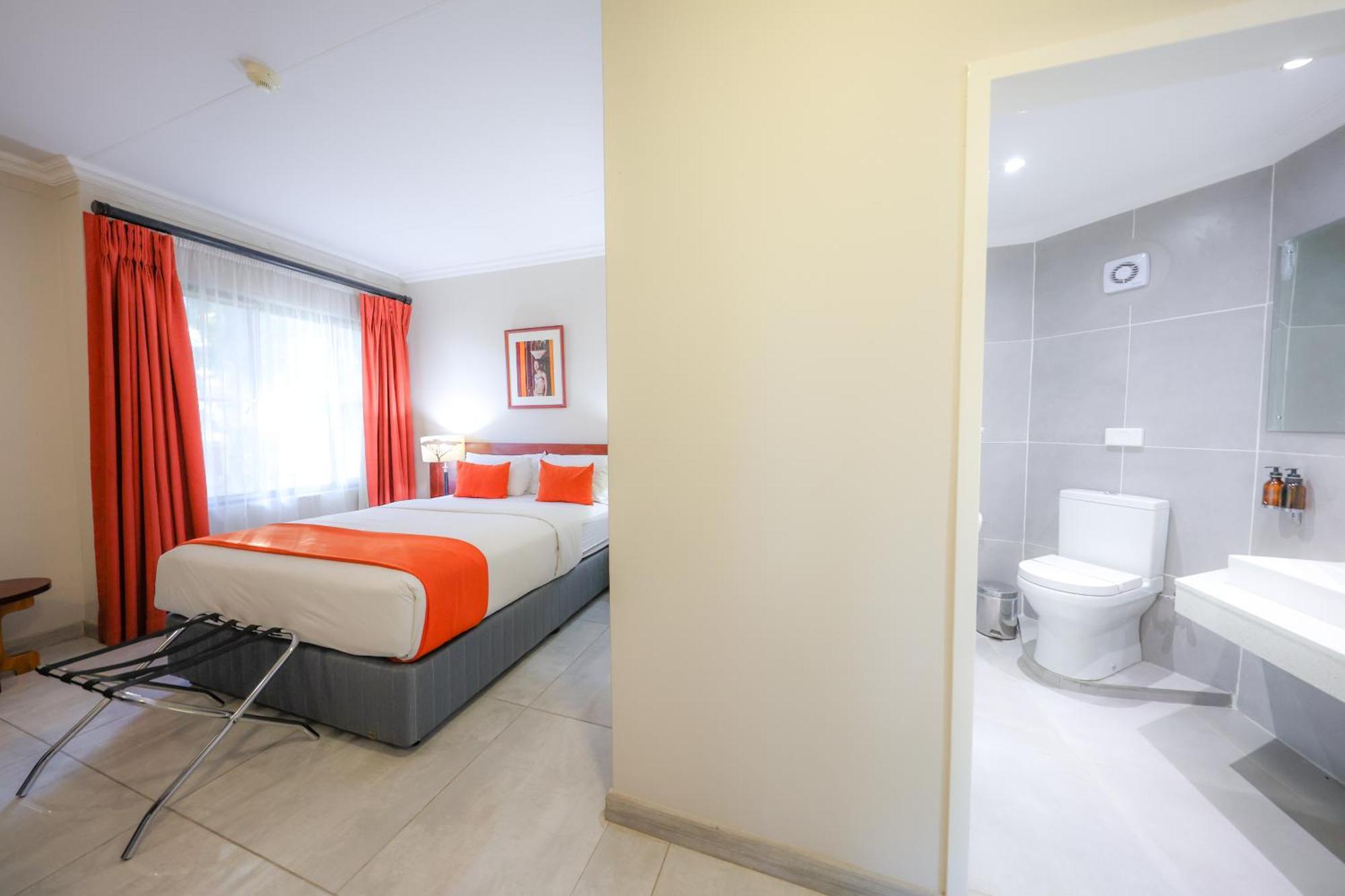 Cresta Botsalo Hotel Palapye Bagian luar foto