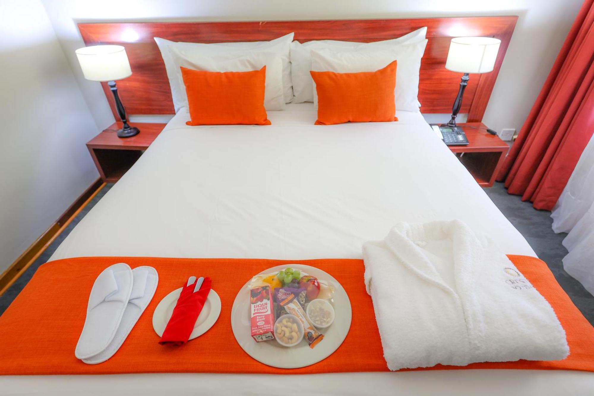 Cresta Botsalo Hotel Palapye Bagian luar foto