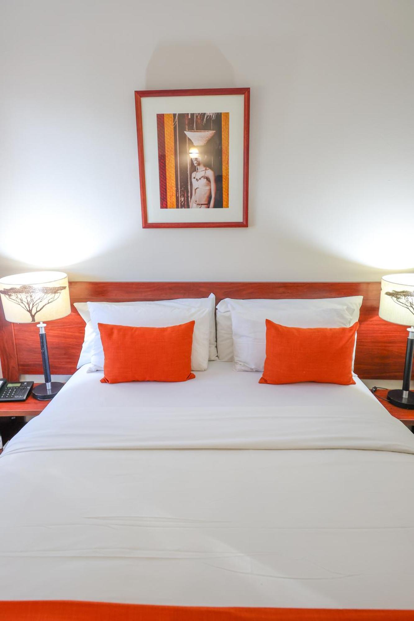 Cresta Botsalo Hotel Palapye Bagian luar foto